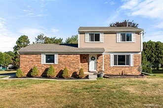 Building Photo - 175 Arlington Dr