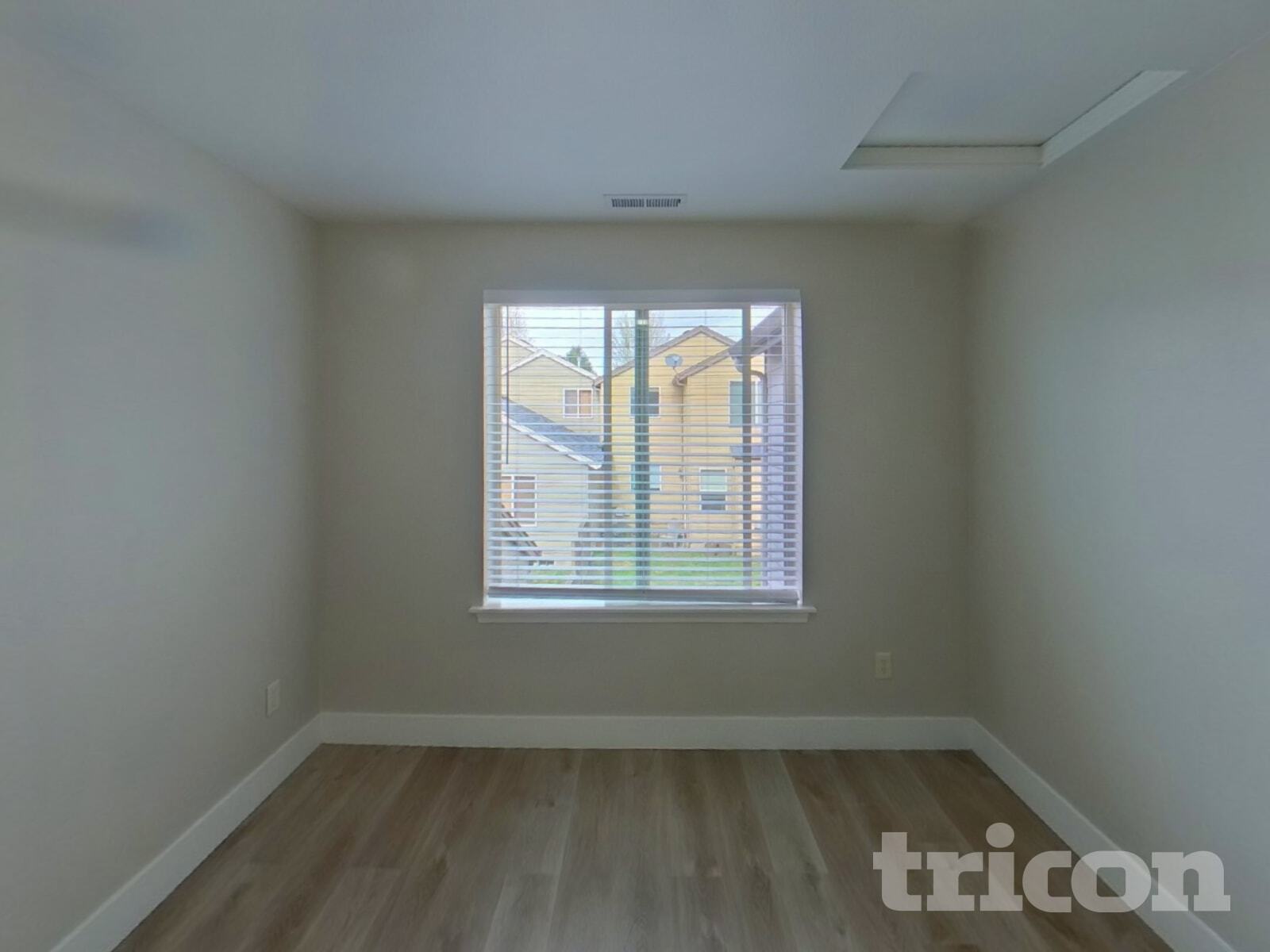 Building Photo - 11893 Dunhill Rd