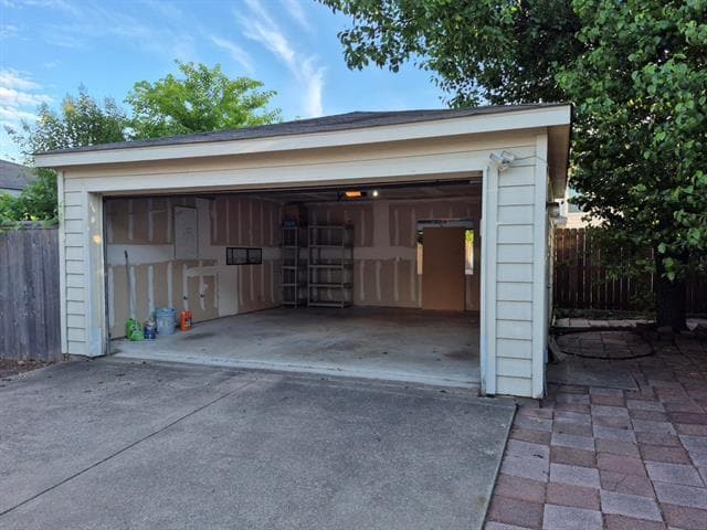 Building Photo - 2620 Van Buren Dr