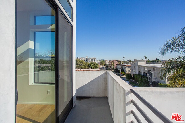 Building Photo - 8639 Whitworth Dr