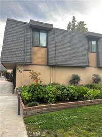 Building Photo - 540 Fairview Ave