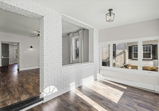 Building Photo - 515 Harrison Ave