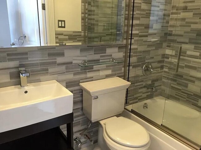 Building Photo - 2 bedroom in New York NY 10003