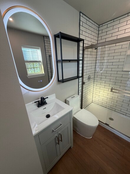 Building Photo - 833 W Stone St