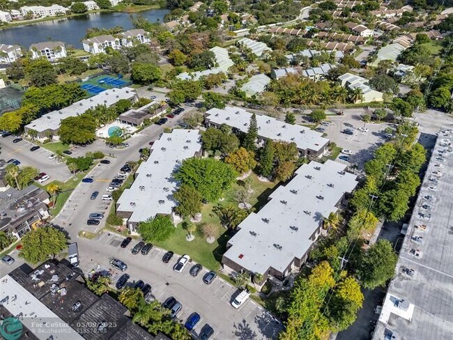 Building Photo - 3105 Oakland Shores Dr