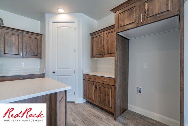 Building Photo - Single Family Home in Hurricane with an attached Casita!