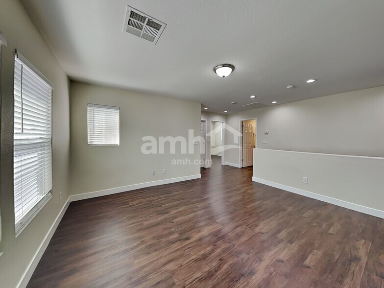 Building Photo - 8624 Dodds Canyon St