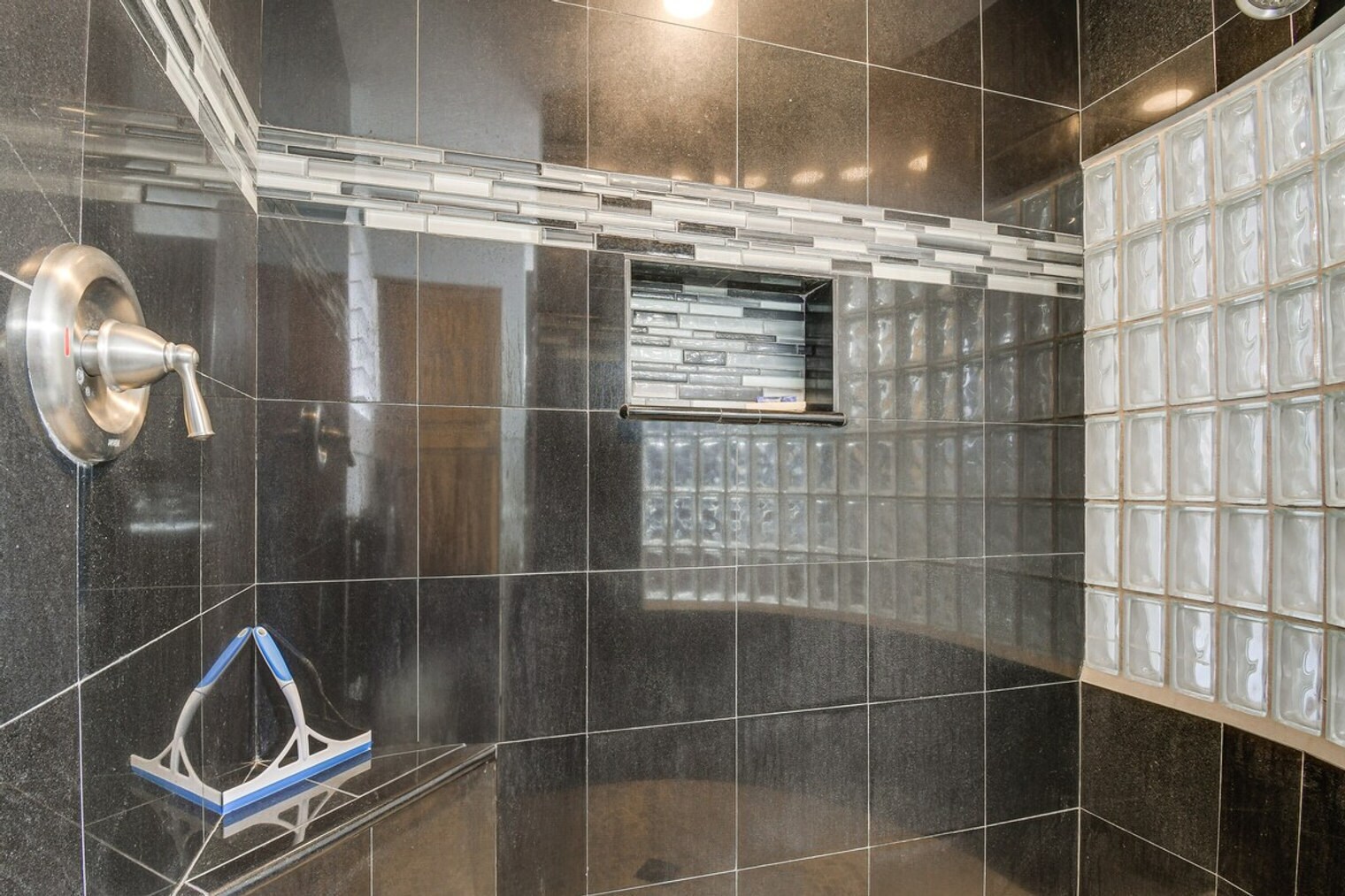 Building Photo - 13847 N Hamilton Dr