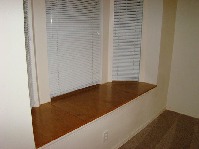 Building Photo - 23855 Pebworth Pl