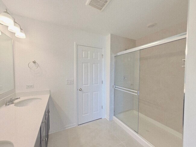 Building Photo - 12606 S Talbot Cir
