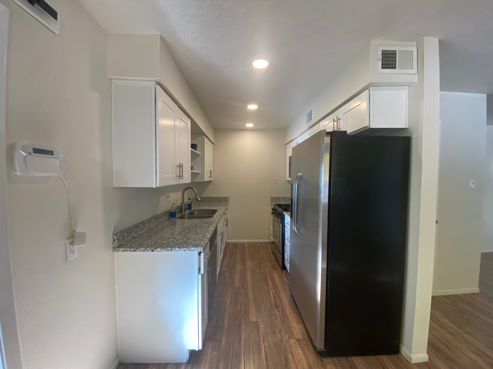 Building Photo - 11213 Chico Rd NE