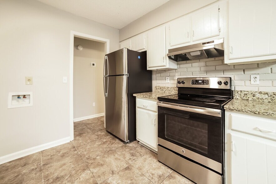 Building Photo - 4381 Crescent Park Dr