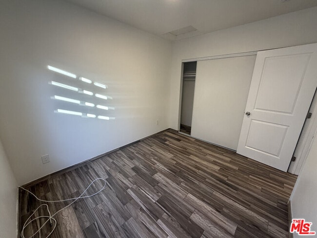 Building Photo - 5335 Rhea Ave