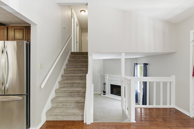 Building Photo - Renovated Alpharetta Ranch — Walking Distance to Haynes Bridge Middle, Top-Rated Schools
