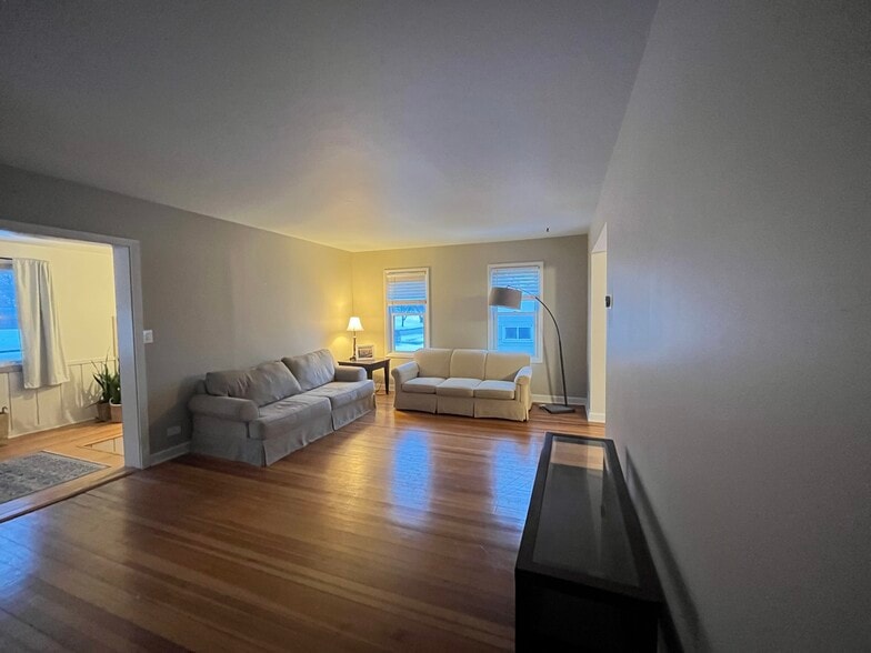 Building Photo - 1034 Chestnut St