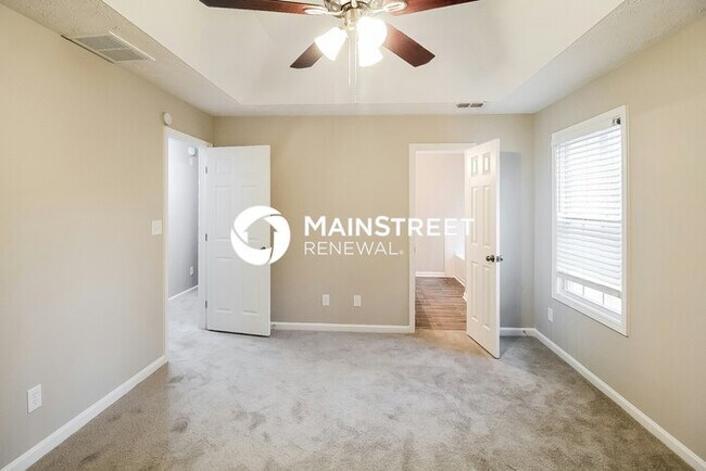 Building Photo - 3 Bedroom Pet-Friendly Home in College Park, GA with Main Street Renewal