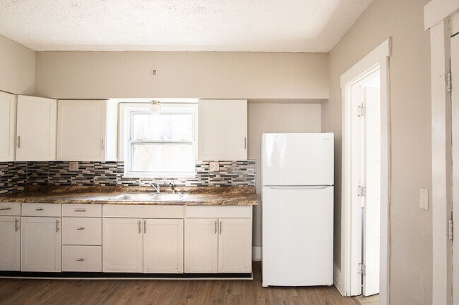 Building Photo - 2141 Philadelphia Dr