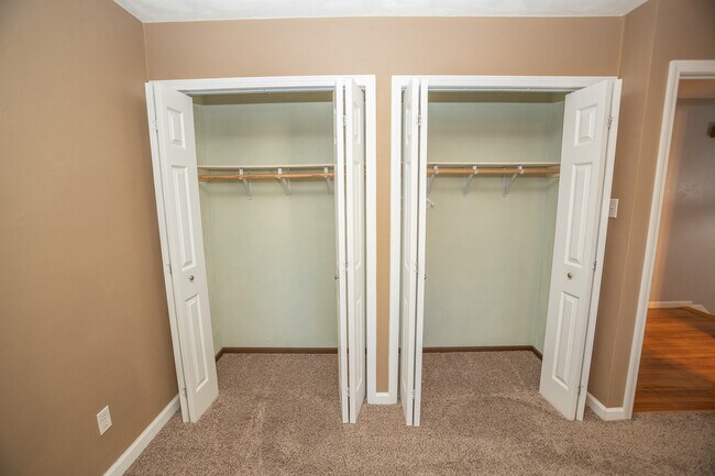 Building Photo - 710 Earl Lee Dr