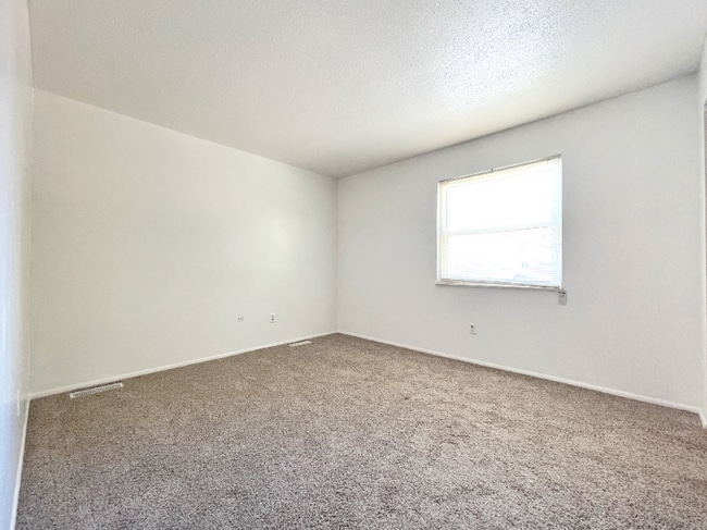 Building Photo - 3610 Roosevelt Blvd