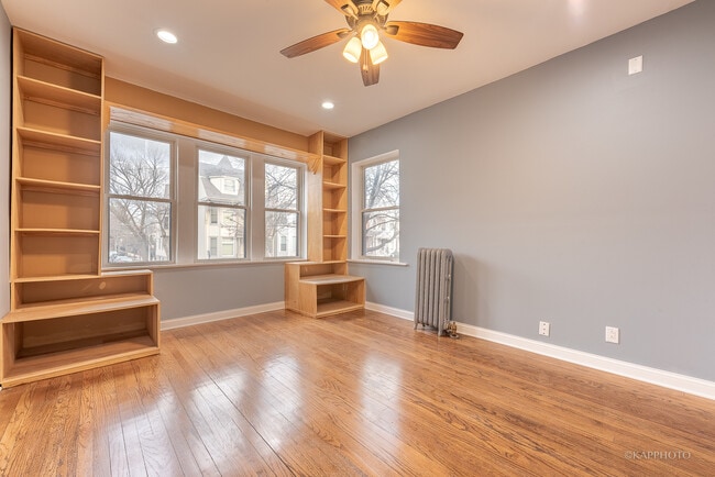 Building Photo - 1329 W Addison St