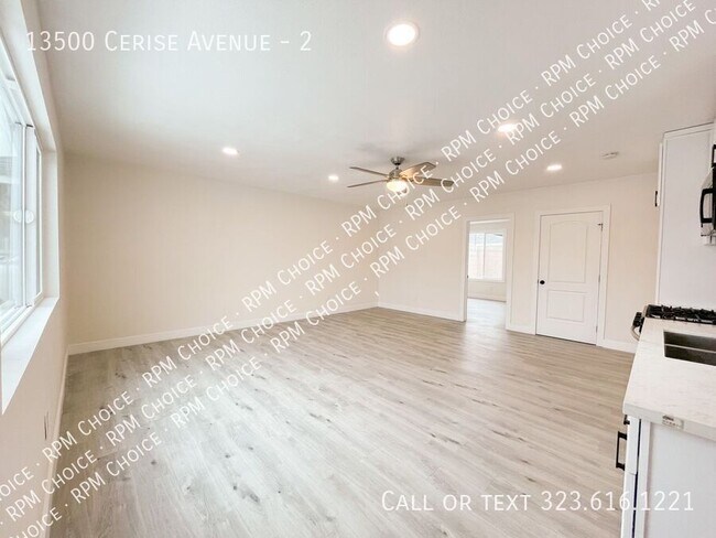 Building Photo - 13500 Cerise Ave