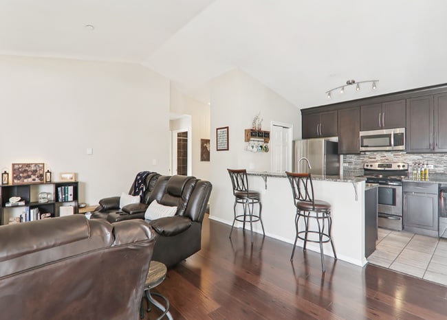 Building Photo - 1374 Cunat Ct