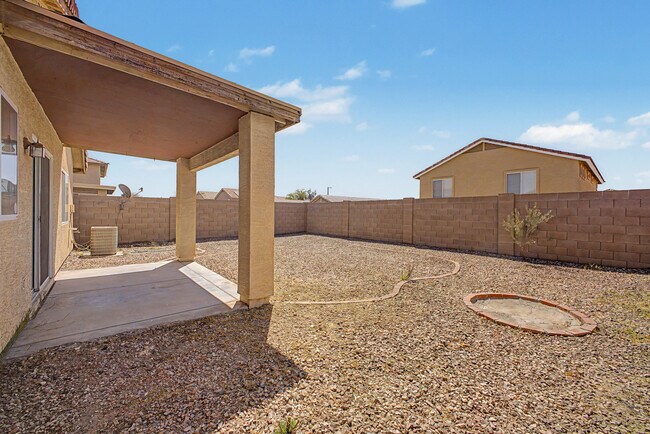 Building Photo - 22285 W La Pasada Blvd