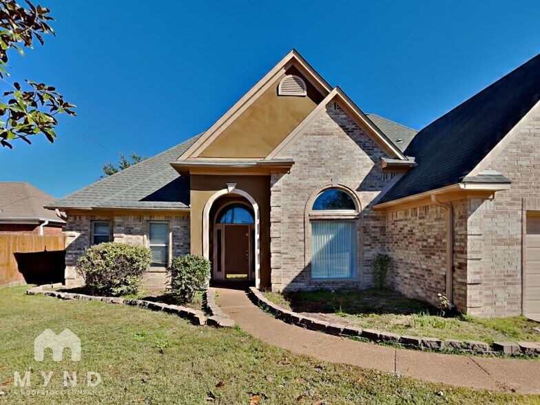 Building Photo - 9368 Brancaster Dr