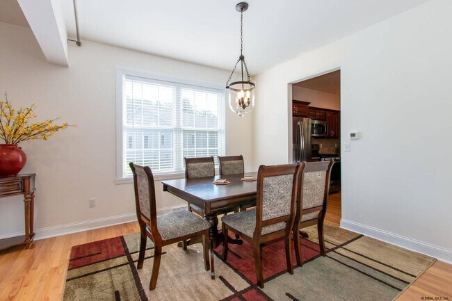 Building Photo - 106 Balsam Way