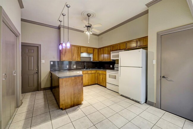 Building Photo - 3158 W Holcombe Blvd