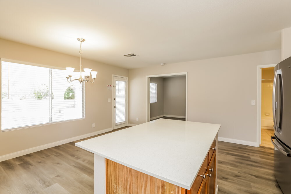 Building Photo - 1433 Bellglen Dr