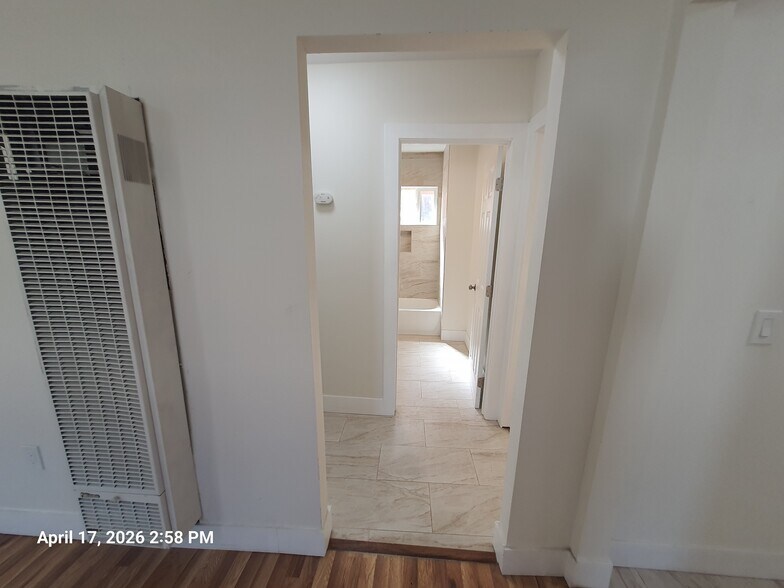 Building Photo - 515 W 104th St