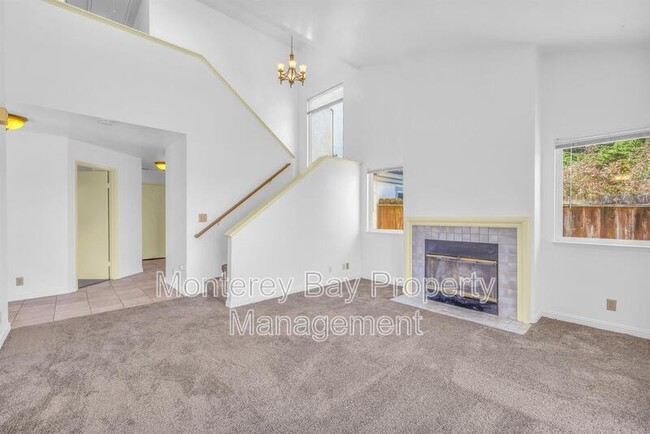 Building Photo - 143 Seal Ct