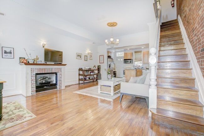 Building Photo - 1631 4th St NW