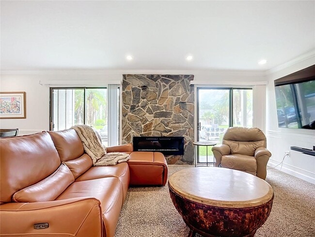 Building Photo - Fully Furnished 2BR/2BA Condo in the Heart...