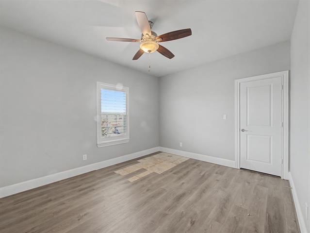 Building Photo - 704 18th St