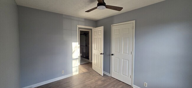 Building Photo - 2323 Ilolo St