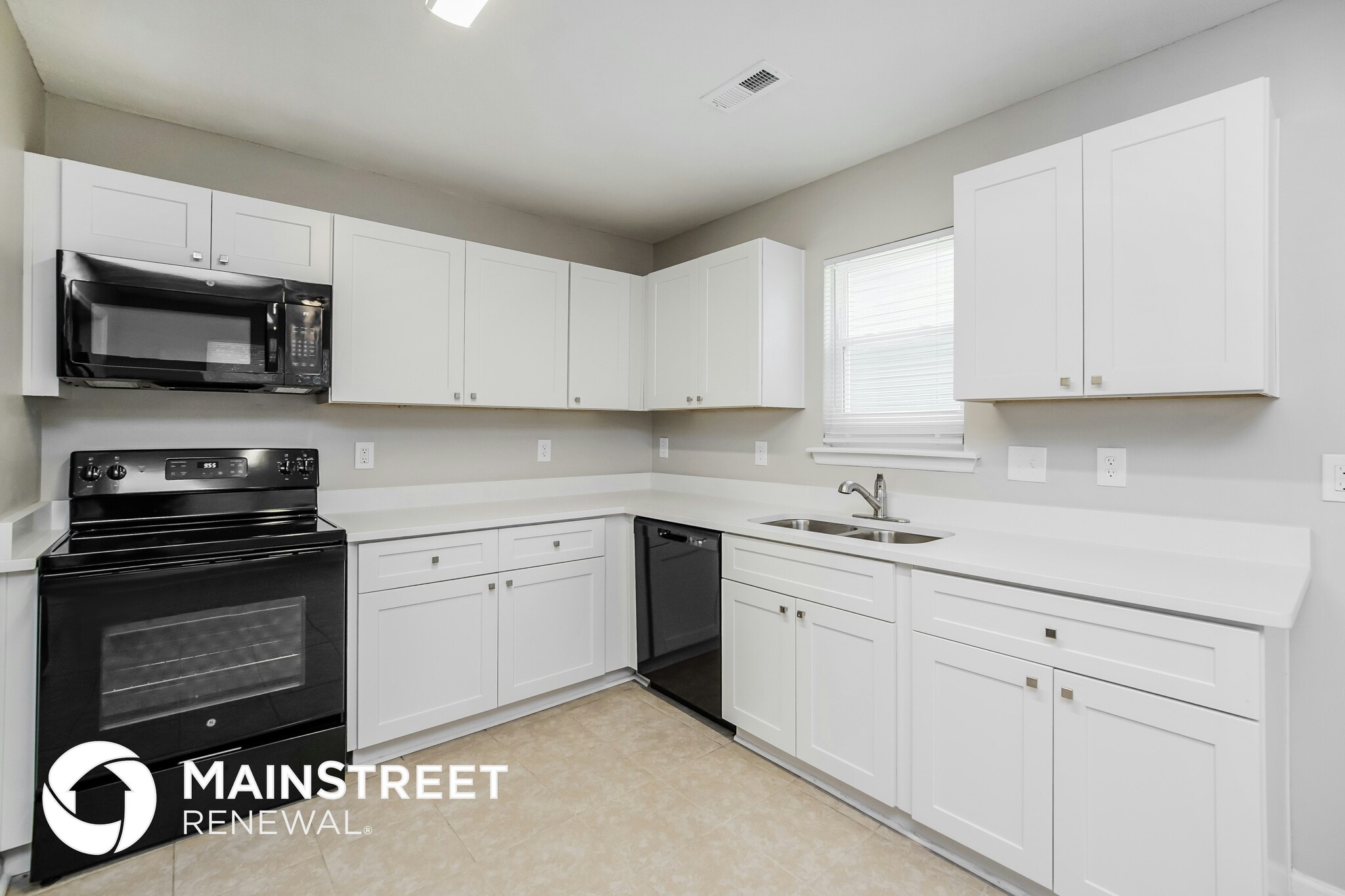 Building Photo - 1217 Kendall Dr