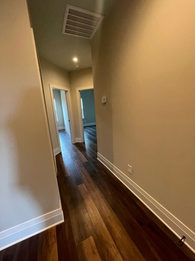 Building Photo - 1086 Noble Lp