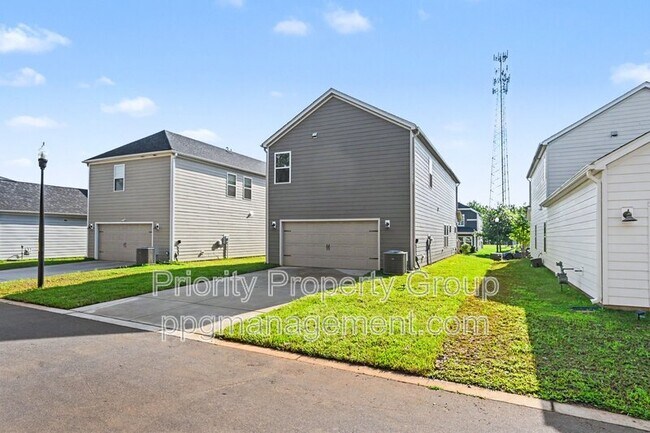Building Photo - 13112 Kenworth Rd