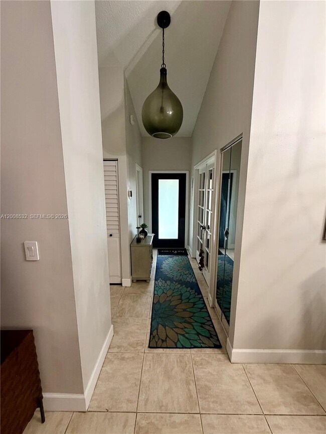 Building Photo - 3064 S Oakland Forest Dr