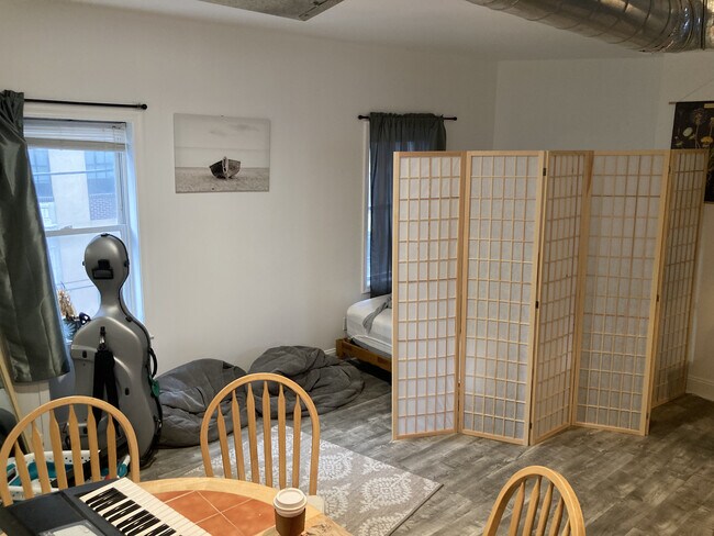 Building Photo - 2019 N 2nd St