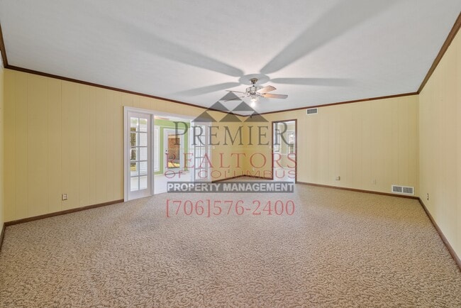 Building Photo - 2335 Nottingham Dr