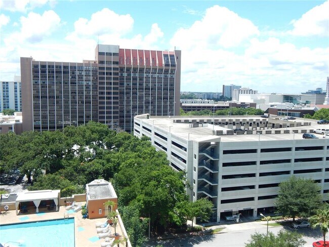 Building Photo - 322 E Central Blvd