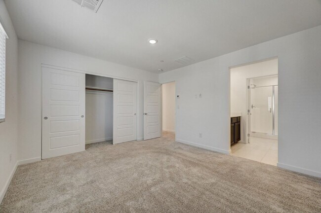 Building Photo - 10772 Paget Ct