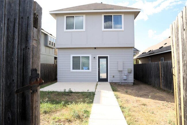 Building Photo - 4619 Senda Ln