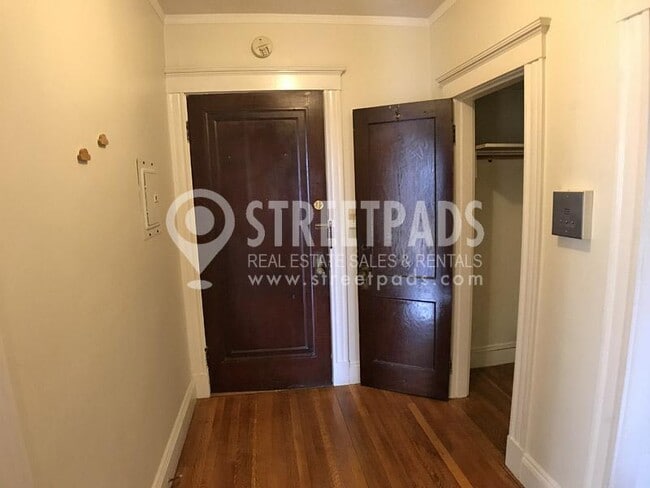 Building Photo - bedroom in Malden MA 02148
