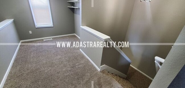 Building Photo - Spacious Basehor Townhome-Available NOW!!