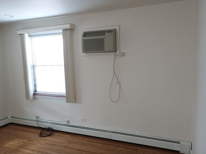 Building Photo - 2029 N 73rd Ct