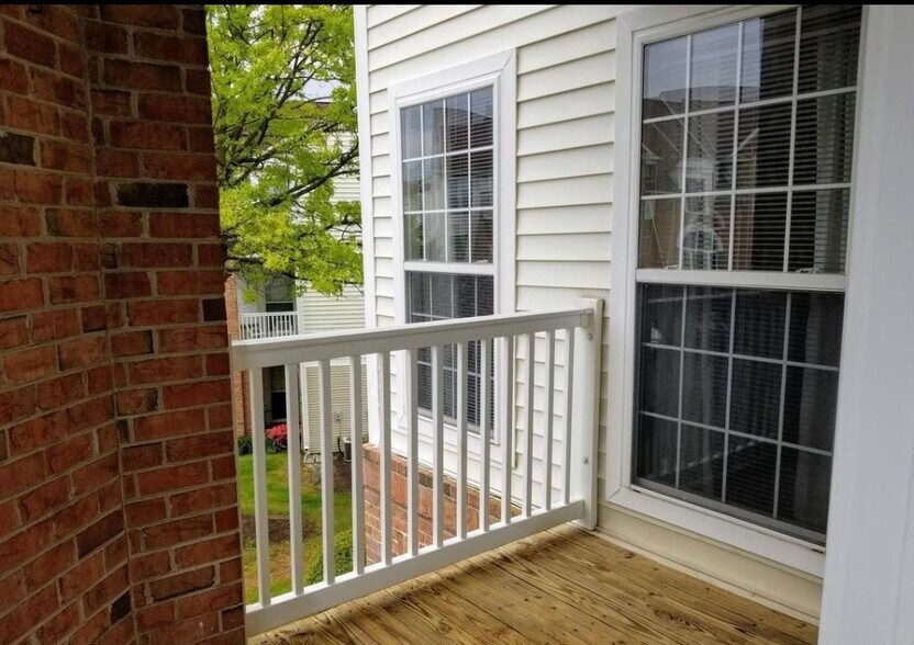 Building Photo - 2502 Driftwood Ct
